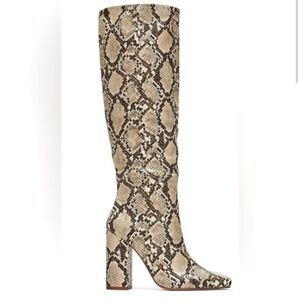 RARE BNWT Zara Snakeskin Boot (Price Is Firm)